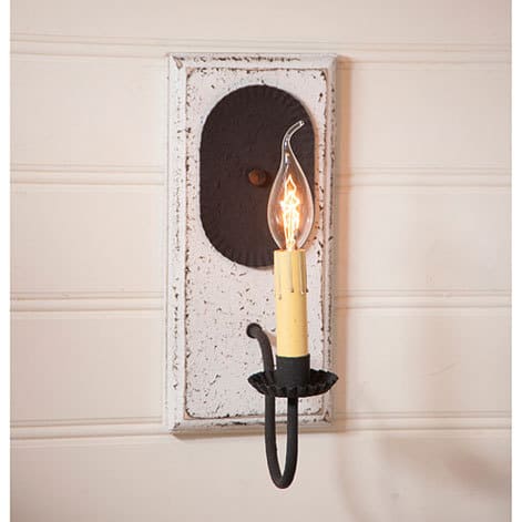 Wilcrest Sconce in Americana Vintage White Image
