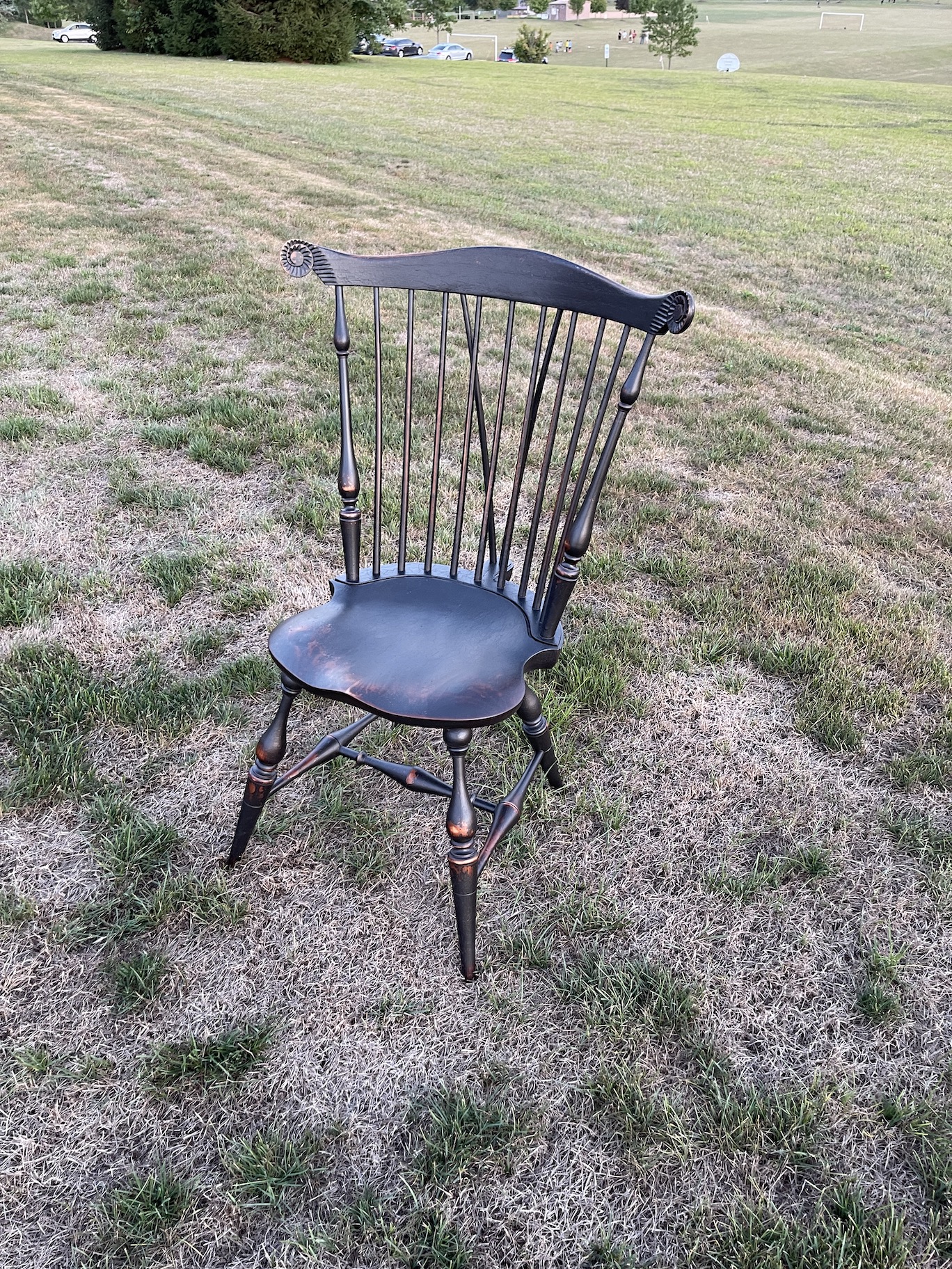 Painted Historical Nine Spindle Fan Back Windsor Side Chair with Brace Image