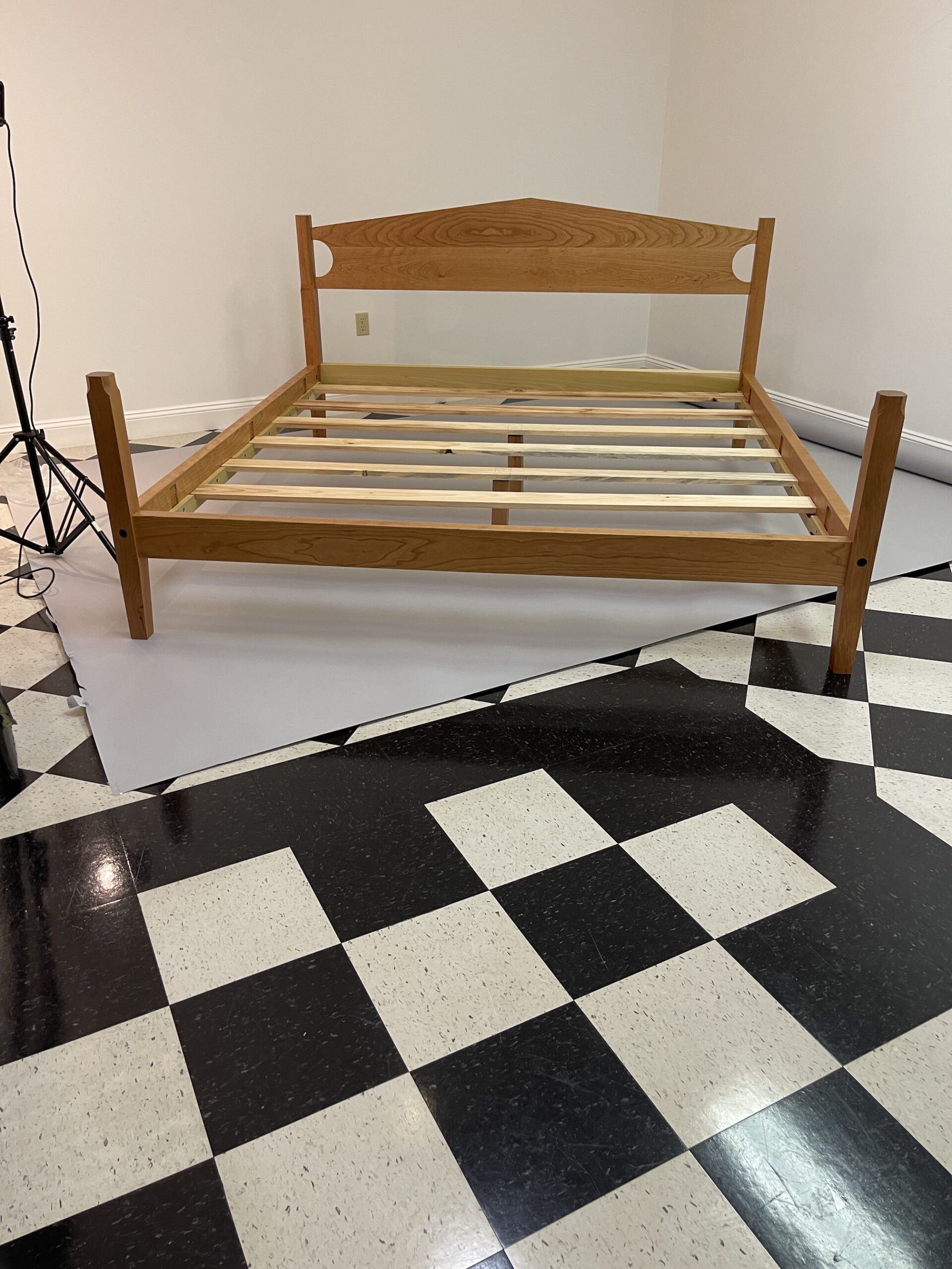 New Model - King Size Shaker Bed A - Shaker - Designer Series - Natural Finish Image