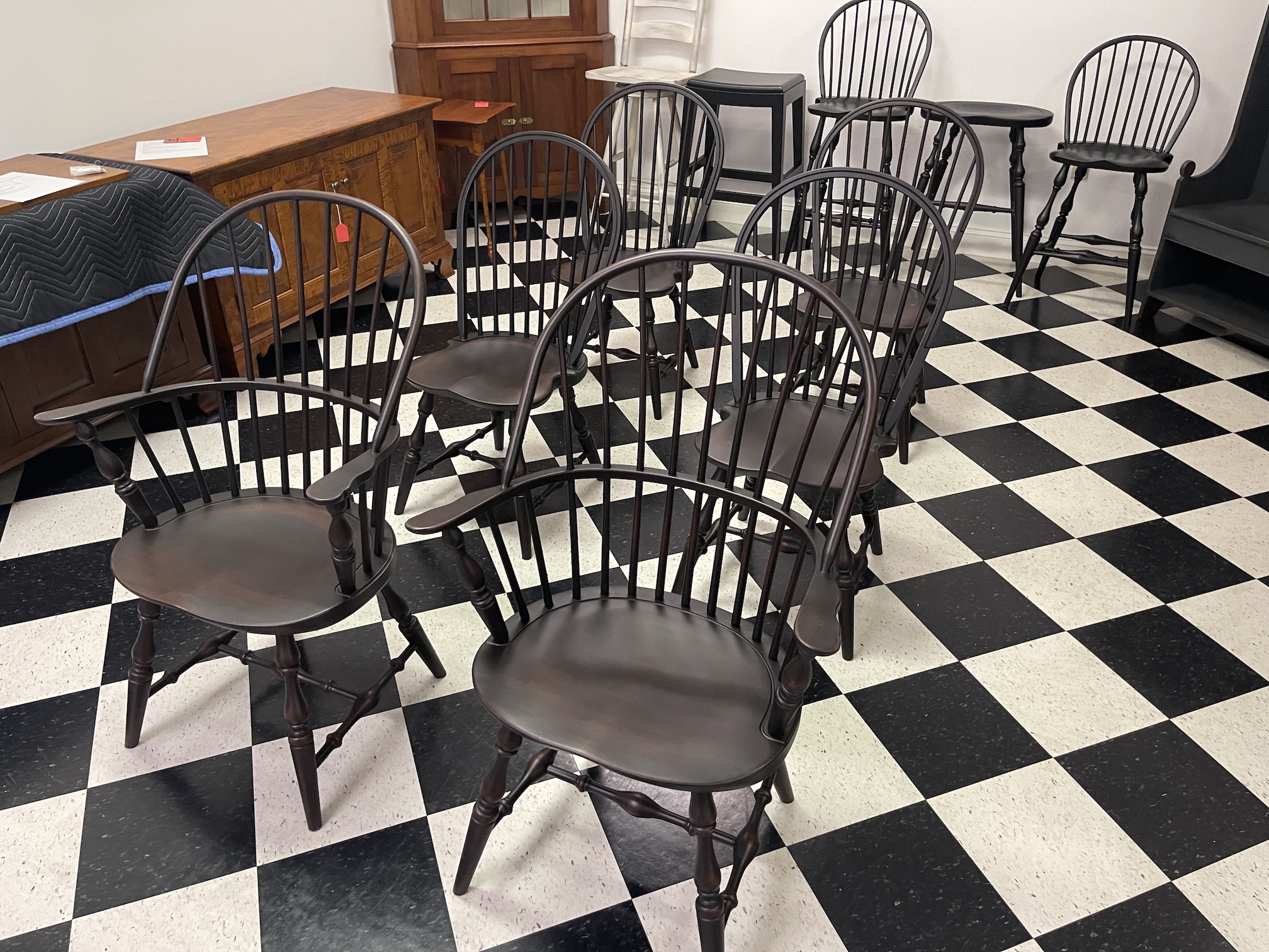 Set of 6 Windsor Chairs - 2 Sack Back Windsor Armchairs and 4 Bow Back Side Windsor Chairs Image
