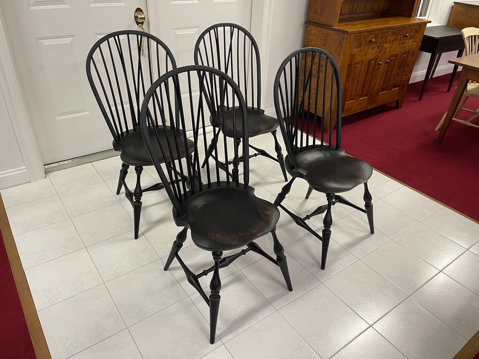 Set of 4 Bow Back Side Windsor Chairs with Brace Image