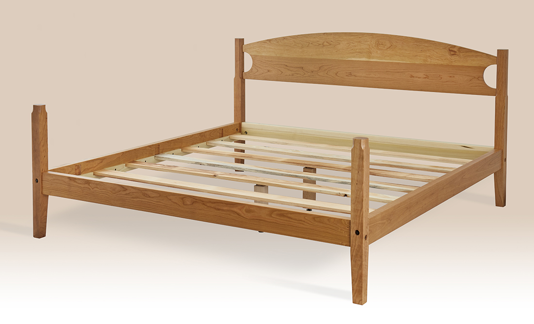 Shaker Bed Image