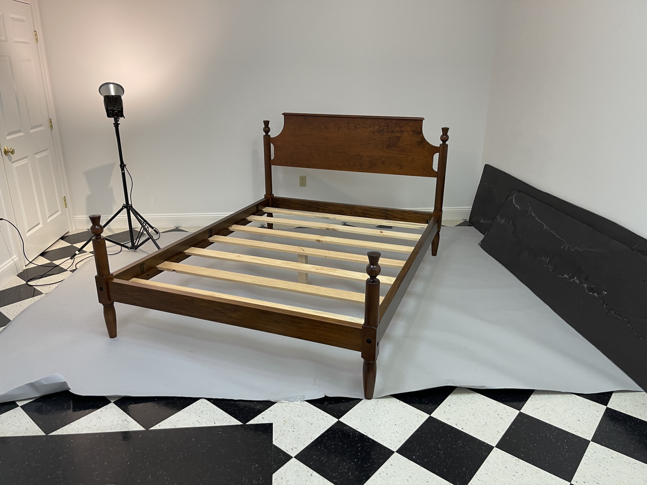 American Made Queen Size Bed Image