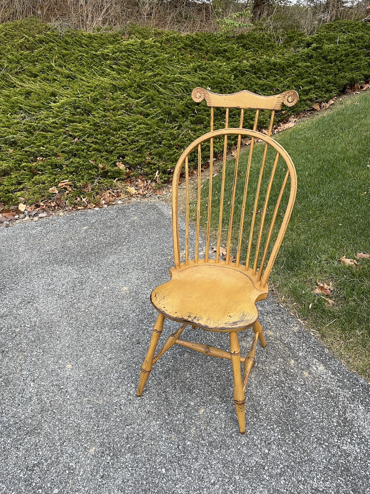 Bow Back Side Windsor Chair with Comb Image