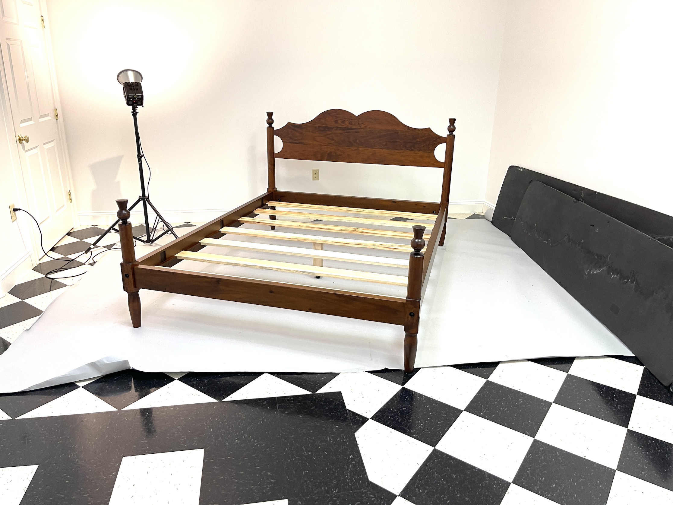 New Cherry Wood Queen Size Bed Image