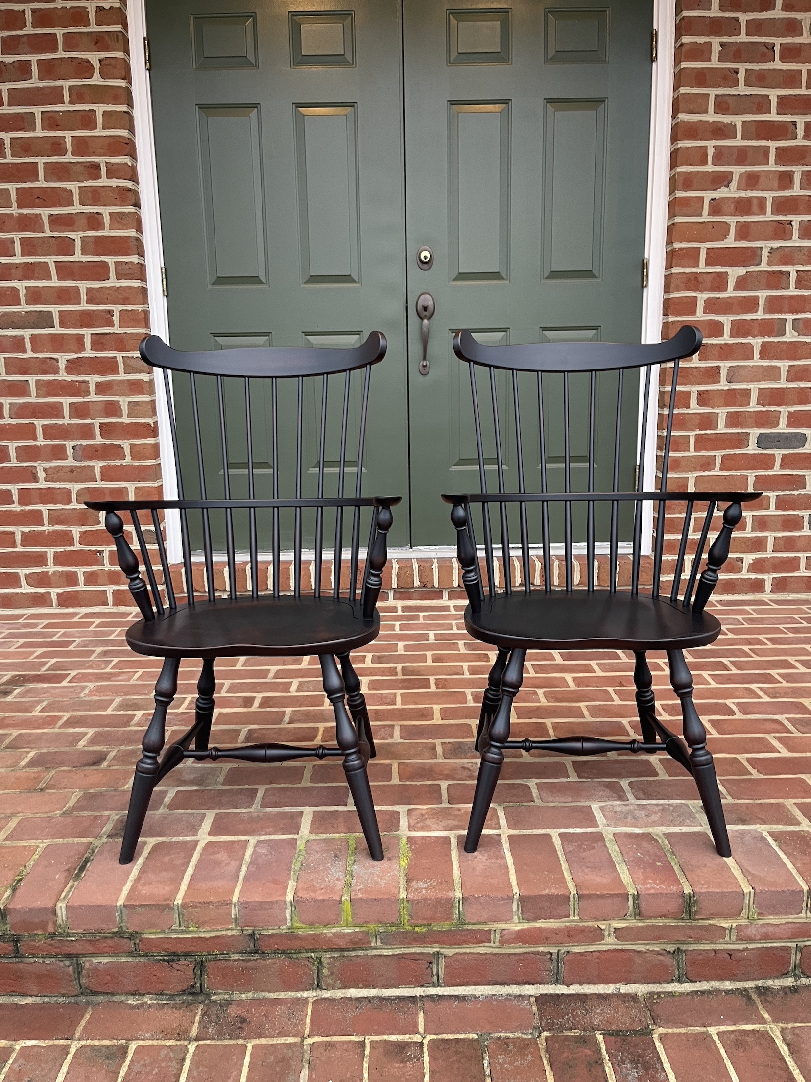 Pair of New England Fan Back Windsor Armchairs Image